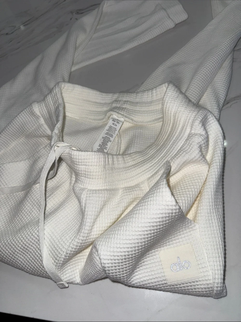 ALO Yoga 🖤alo 🖤nwot